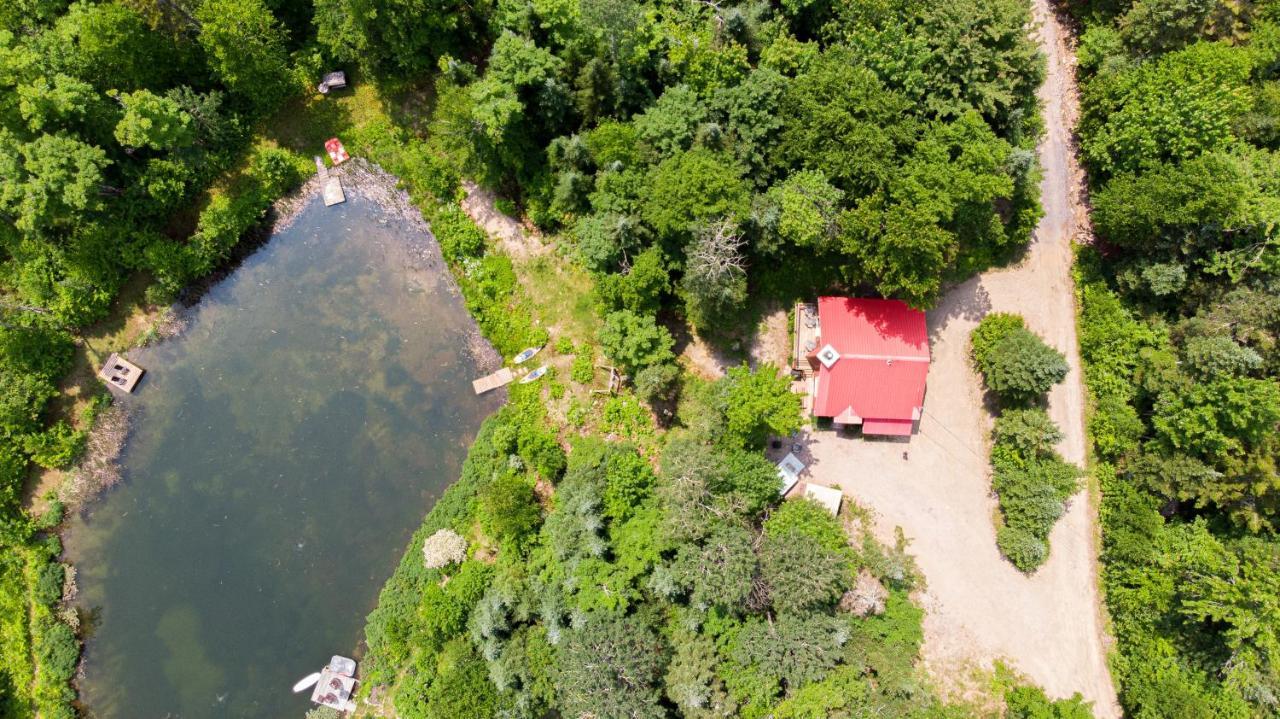 Les Chalets Tourisma - Chalet Dans Les Bois Avec Lac Prive - Le Colibri Saint-Raymond Kültér fotó